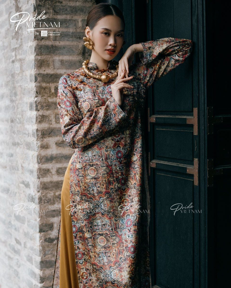 Áo Dài Lụa Đỏ Cam Pride Việt Nam