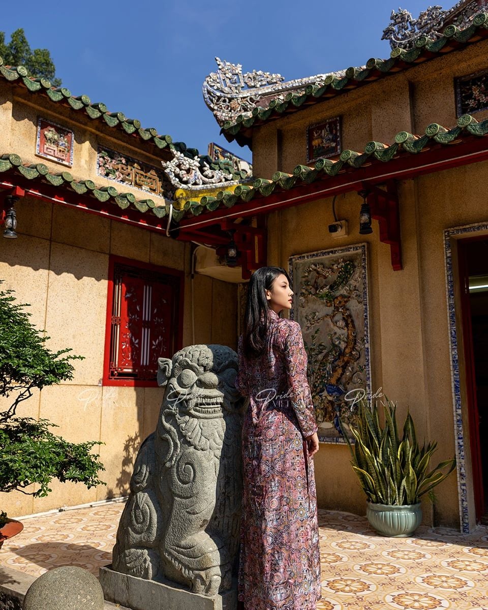 Áo Dài Truyền Thống Nữ Họa Tiết