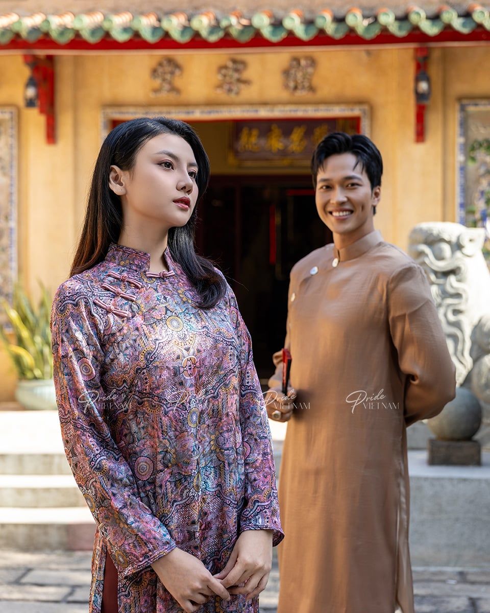 Áo Dài Truyền Thống Nữ Họa Tiết