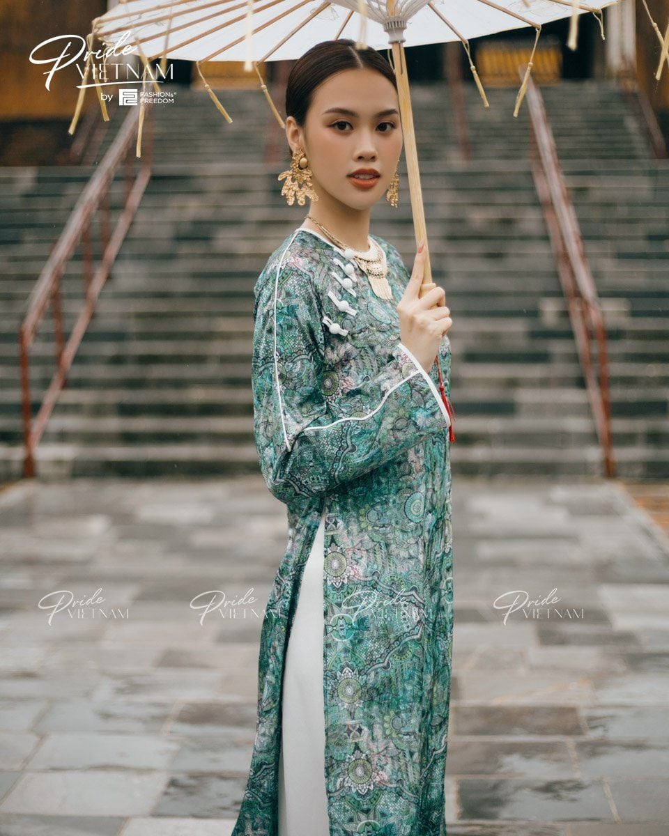Áo Dài Gấm Xanh Pride Việt Nam