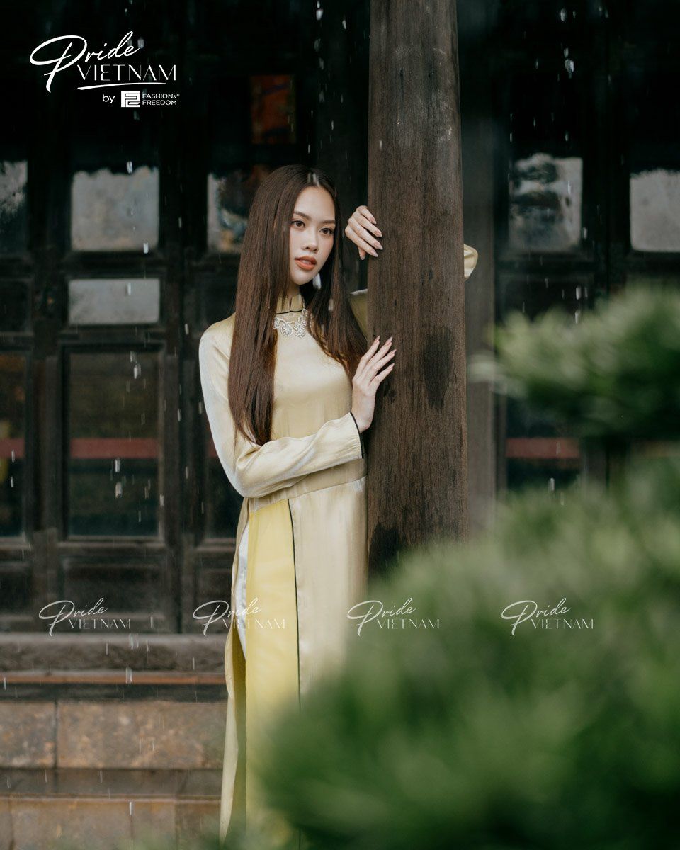 Áo Dài Nữ Tơ Organza Vàng Nhạt Pride Việt Nam