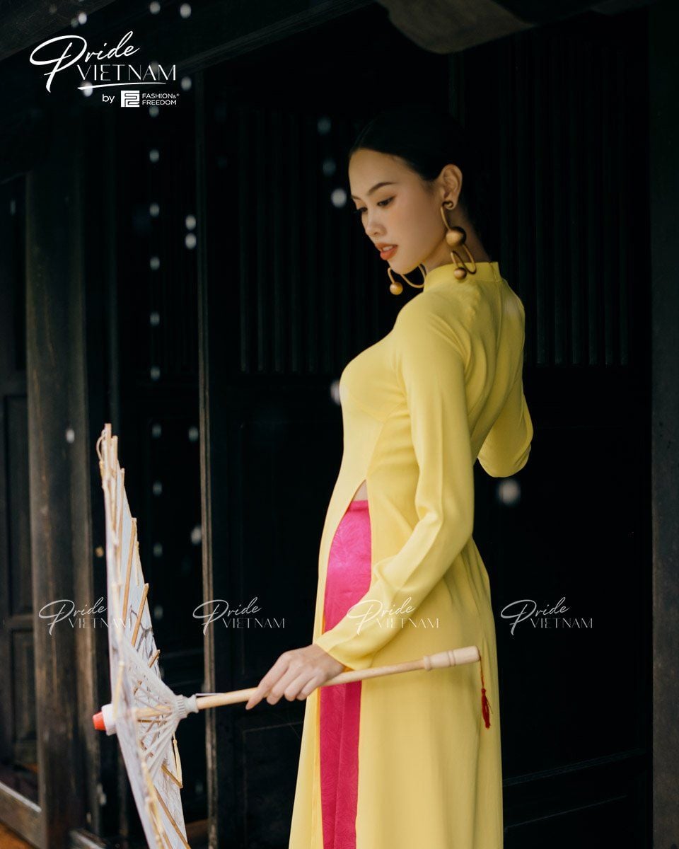 Áo Dài Chiffon Vàng Pride Việt Nam