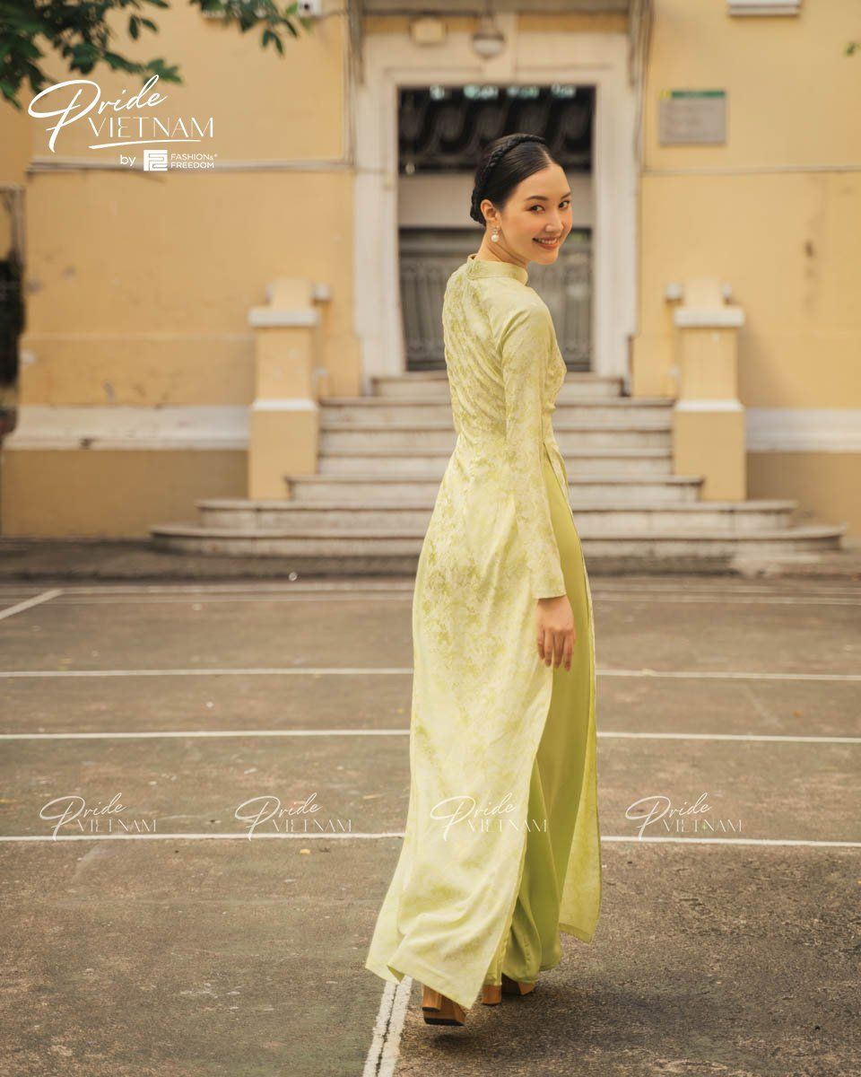 Áo Dài Lụa Vàng Pride Viêt Nam