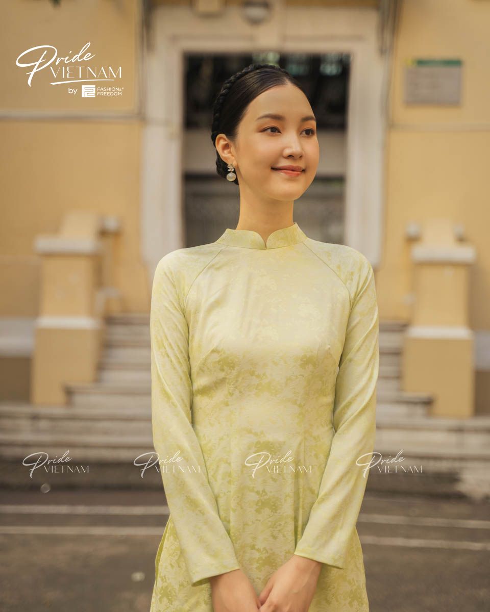 Áo Dài Lụa Vàng Pride Viêt Nam