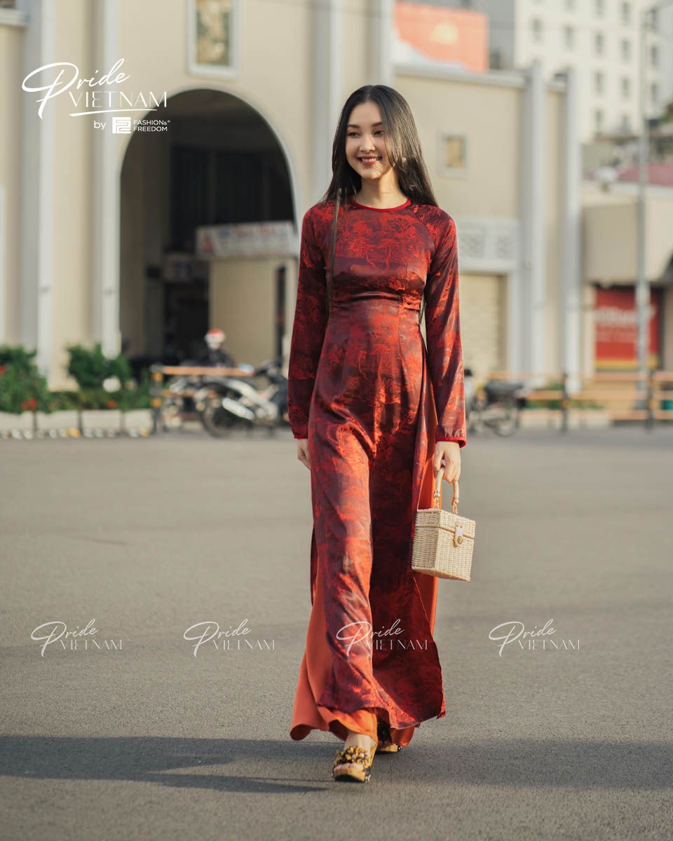 Áo Dài Lụa Đỏ Pride Việt Nam