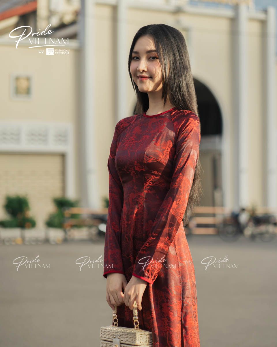 Áo Dài Lụa Đỏ Pride Việt Nam