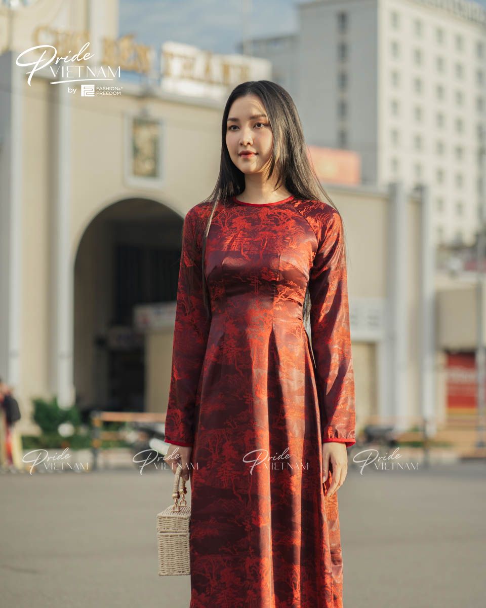 Áo Dài Lụa Đỏ Pride Việt Nam