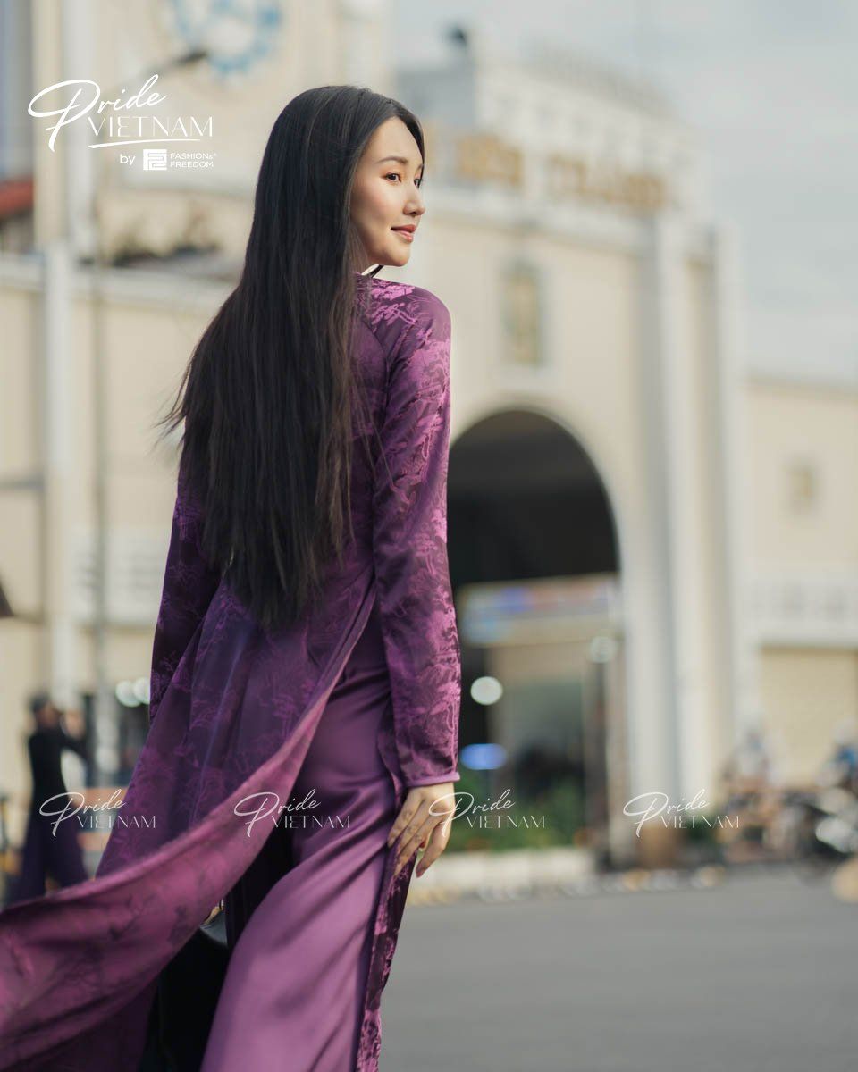 Áo Dài Lụa Tím Đậm Pride Việt Nam