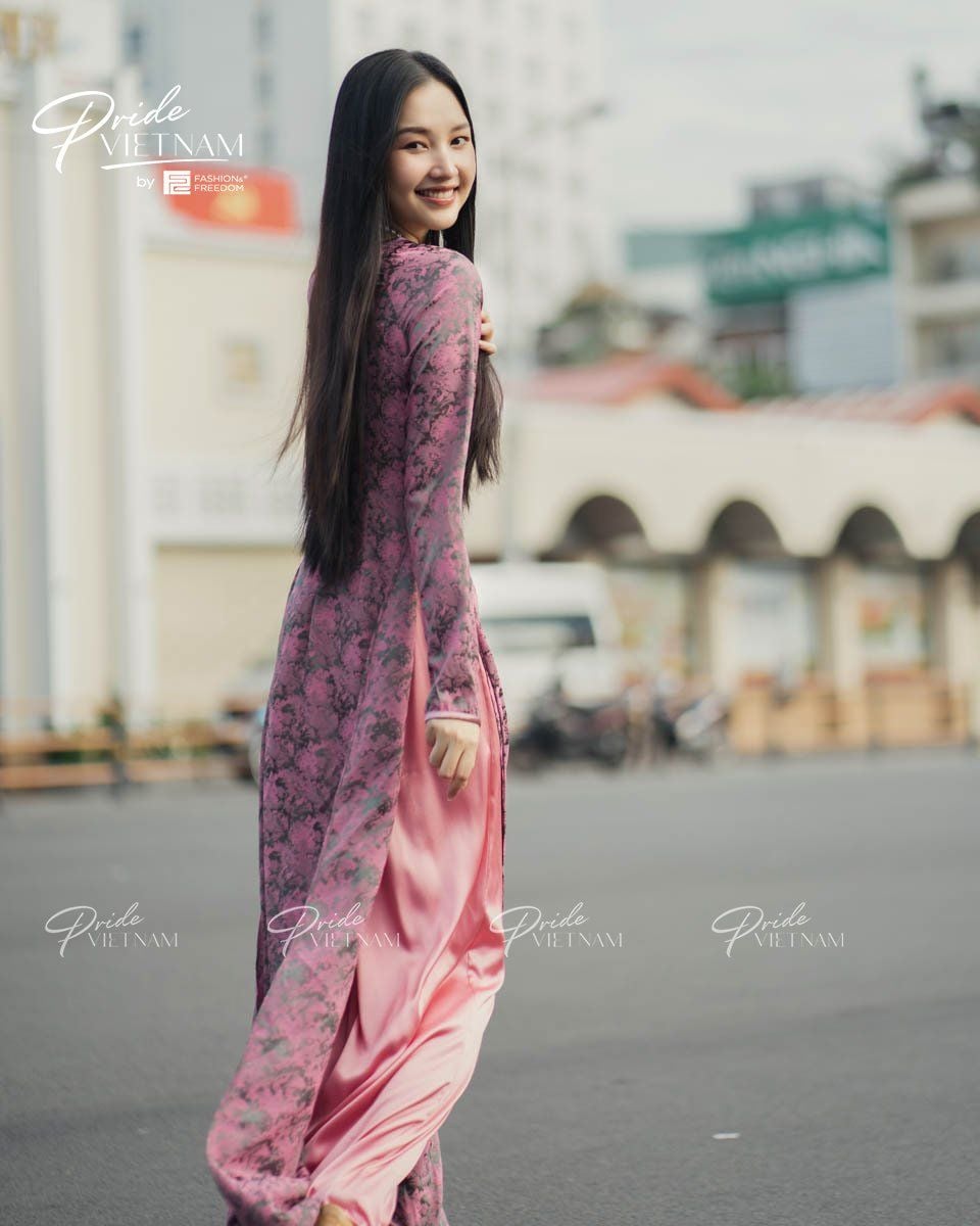 Áo Dài Lụa Tím Hồng Pride Việt Nam