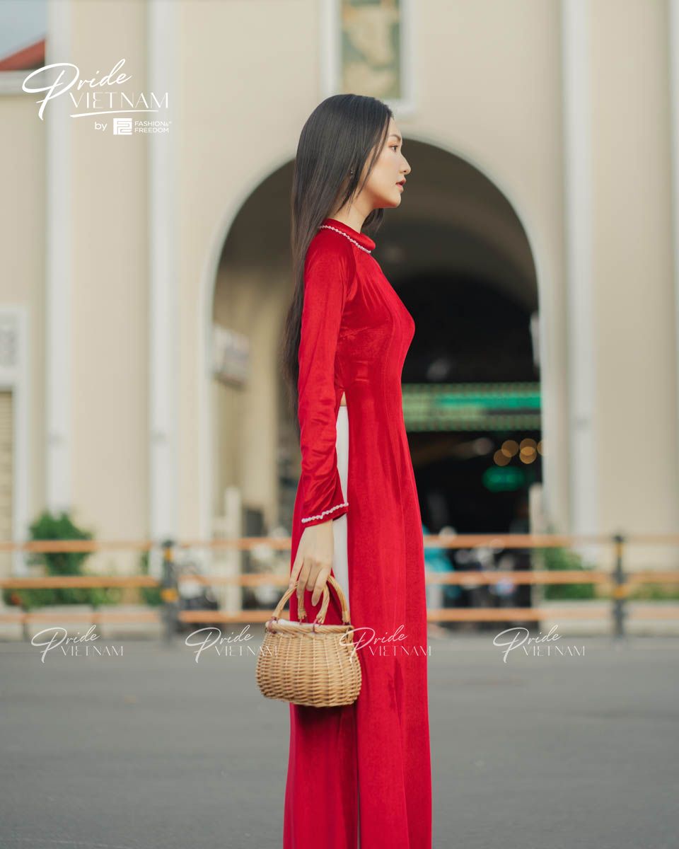 Áo Dài Nữ Nhung Đỏ Đính Đá Pride Việt Nam