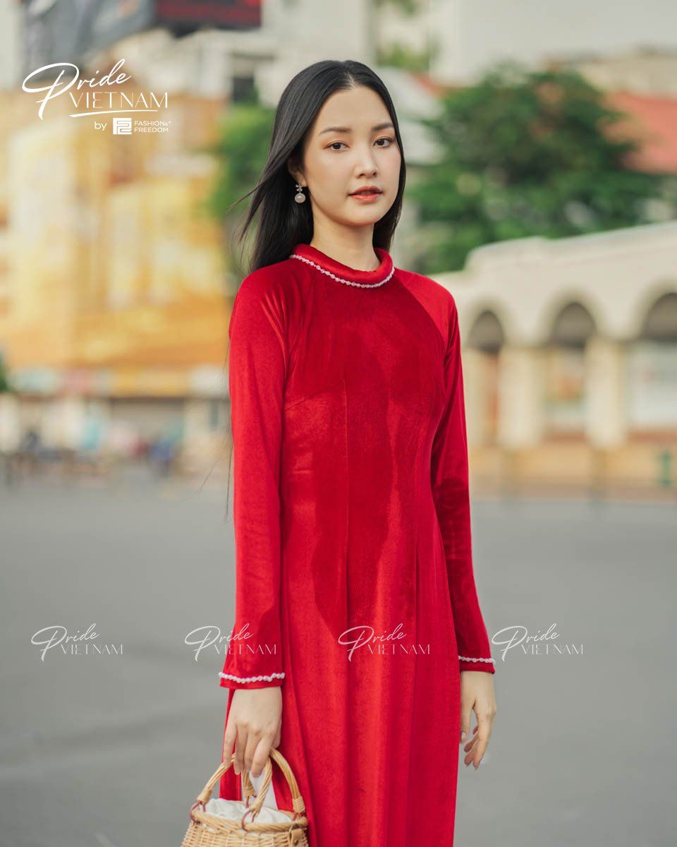 Áo Dài Nữ Nhung Đỏ Đính Đá Pride Việt Nam