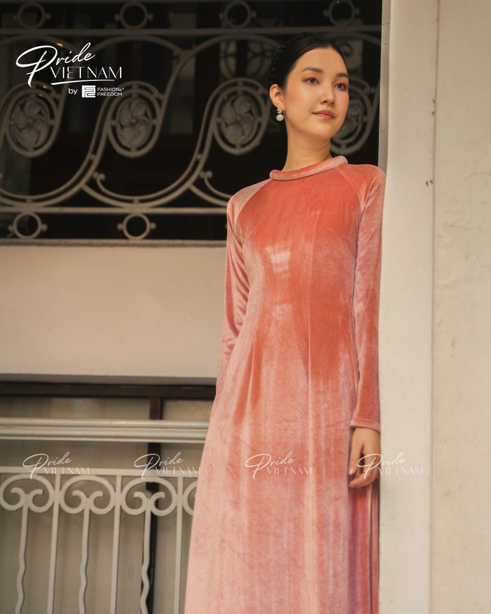 Áo Dài Nữ Nhung Hồng San Hô Pride Việt Nam
