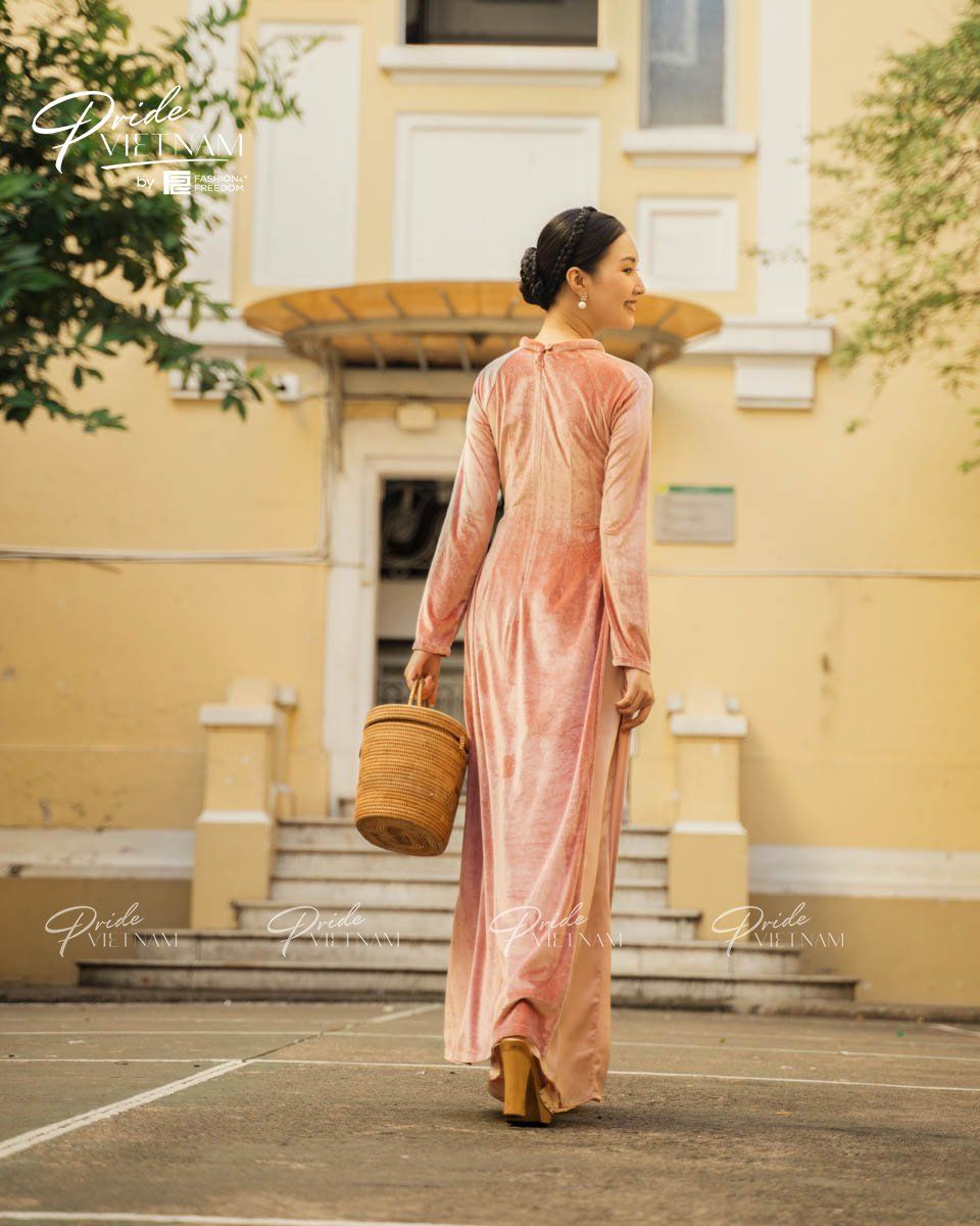 Áo Dài Nữ Nhung Hồng San Hô Pride Việt Nam