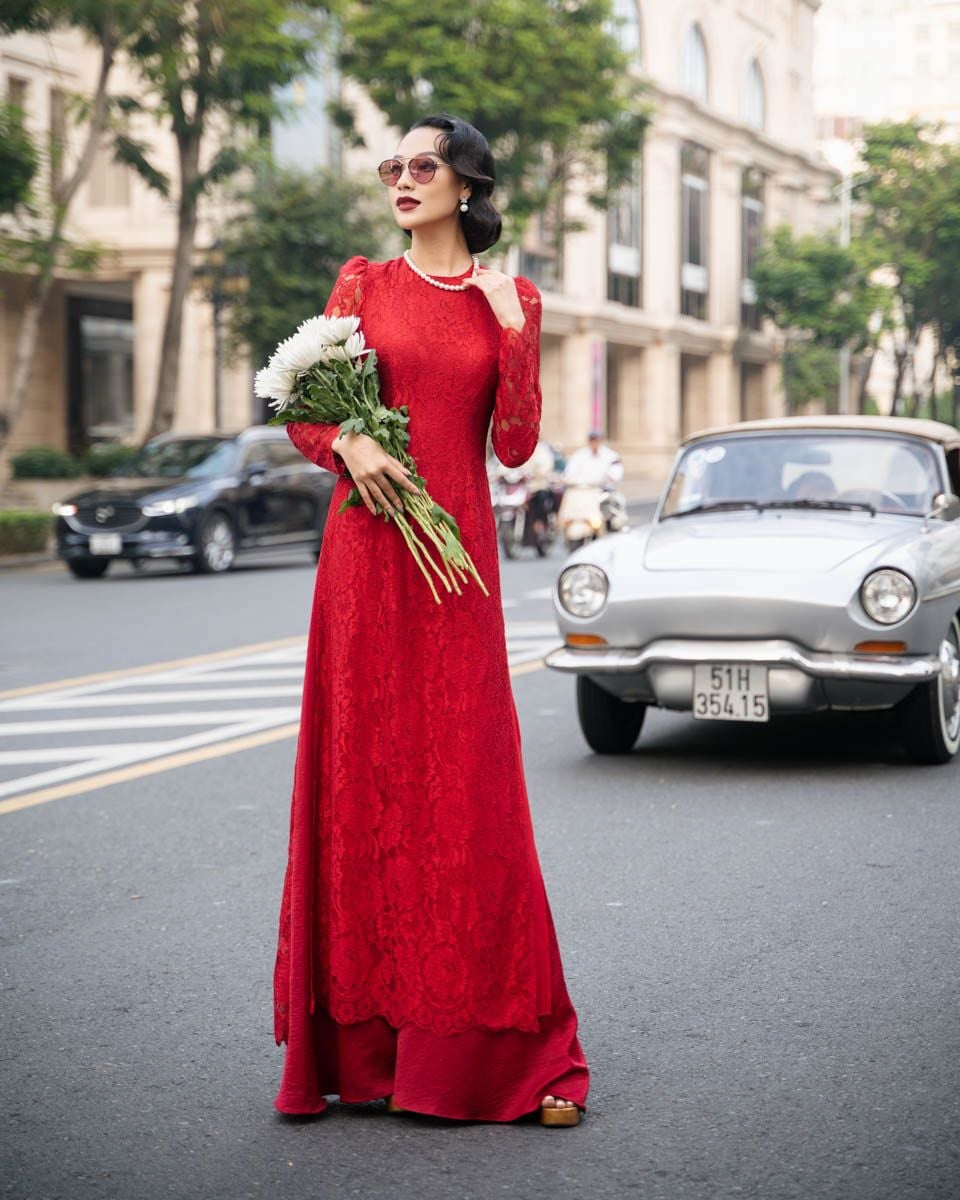 Áo Dài Ren Đỏ Pride Việt Nam