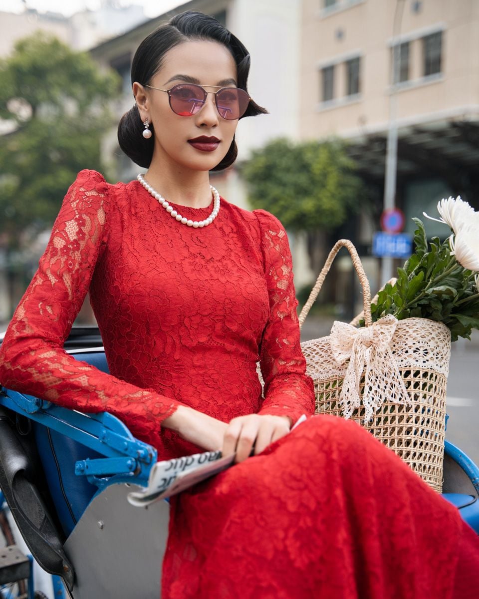 Áo Dài Ren Đỏ Pride Việt Nam