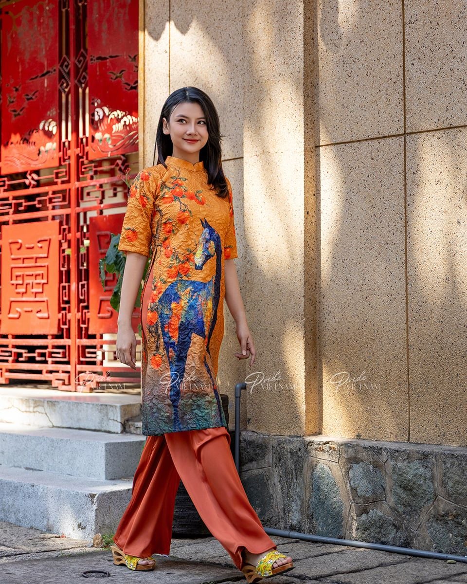 Áo Dài Gấm Nữ Cam Trái Hồng