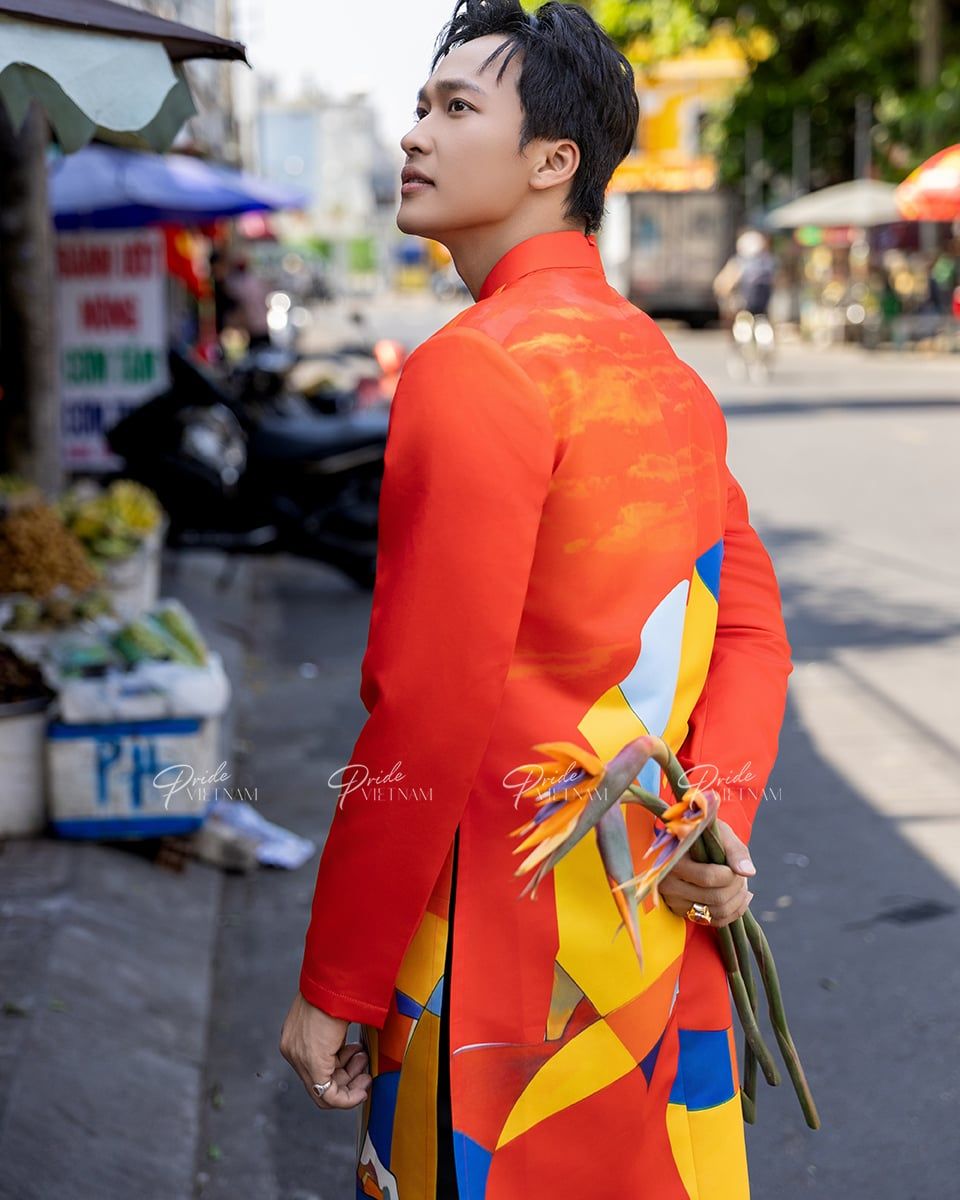 Áo Dài Gấm Nam Cam Ngựa