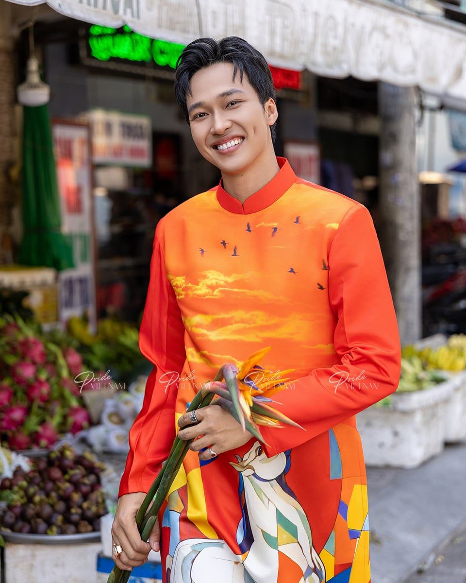 Áo Dài Gấm Nam Cam Ngựa