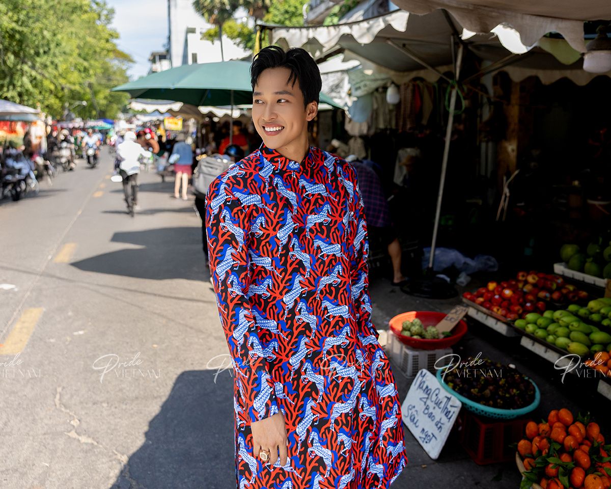 Áo Dài Gấm Nam Xanh Đỏ