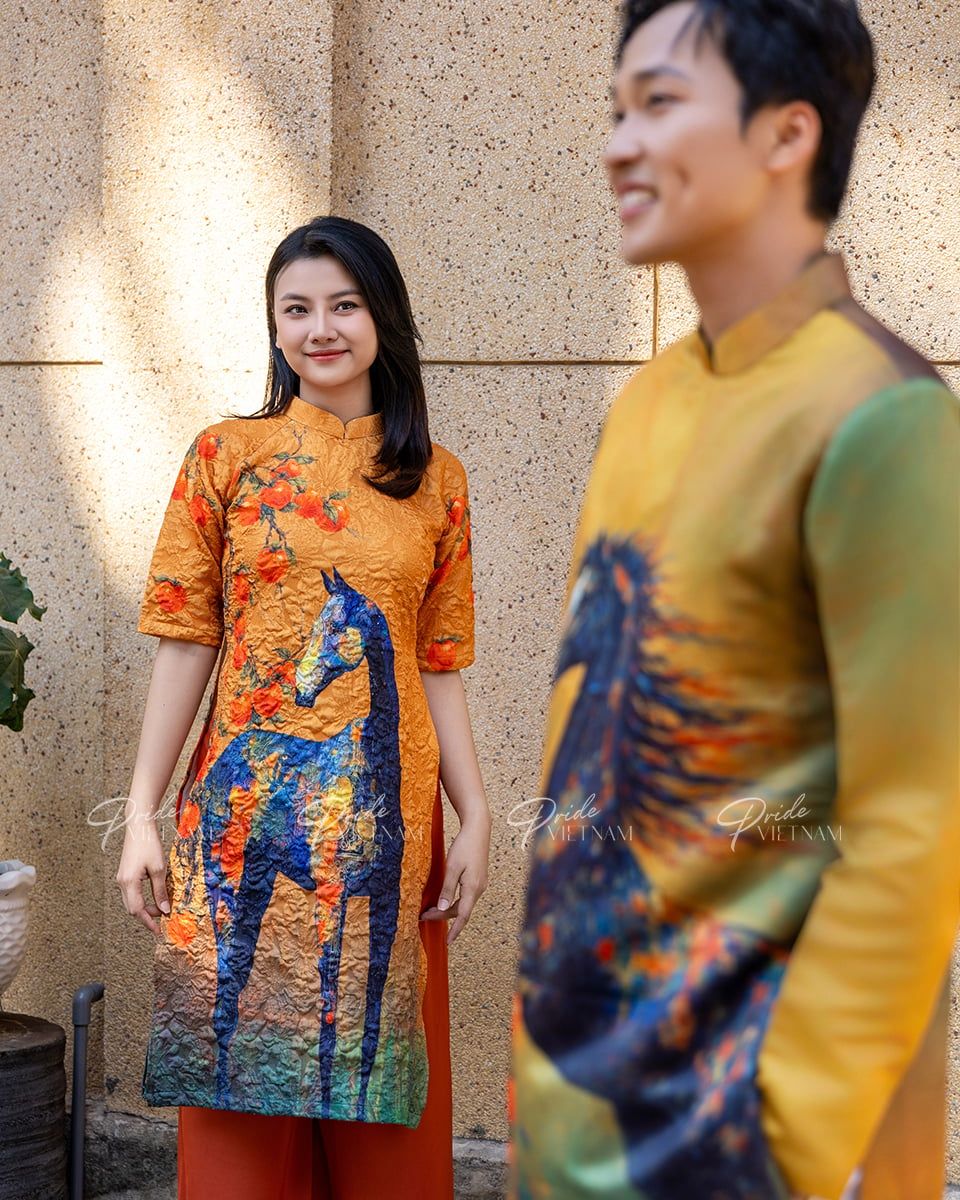 Áo Dài Nam Gấm Vàng Họa Tiết