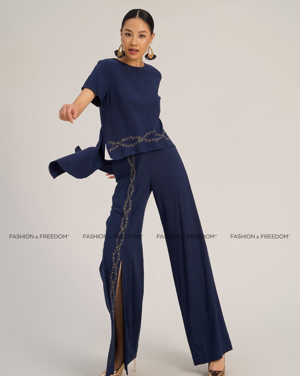 Áo Kiểu Linen Xanh Đen The Art Of Styling