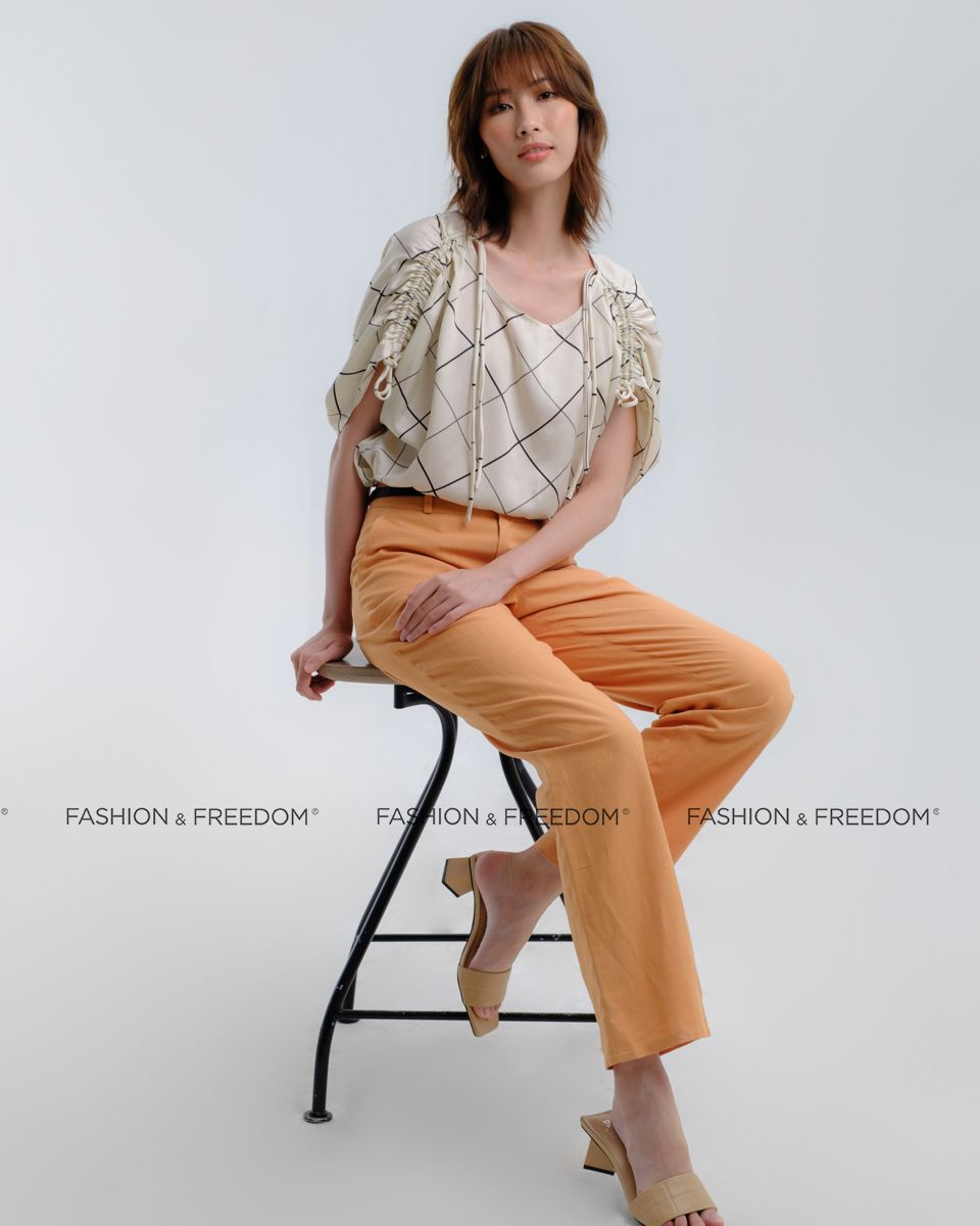 Áo Kiểu Lụa Kem  Hương Mùa Hè