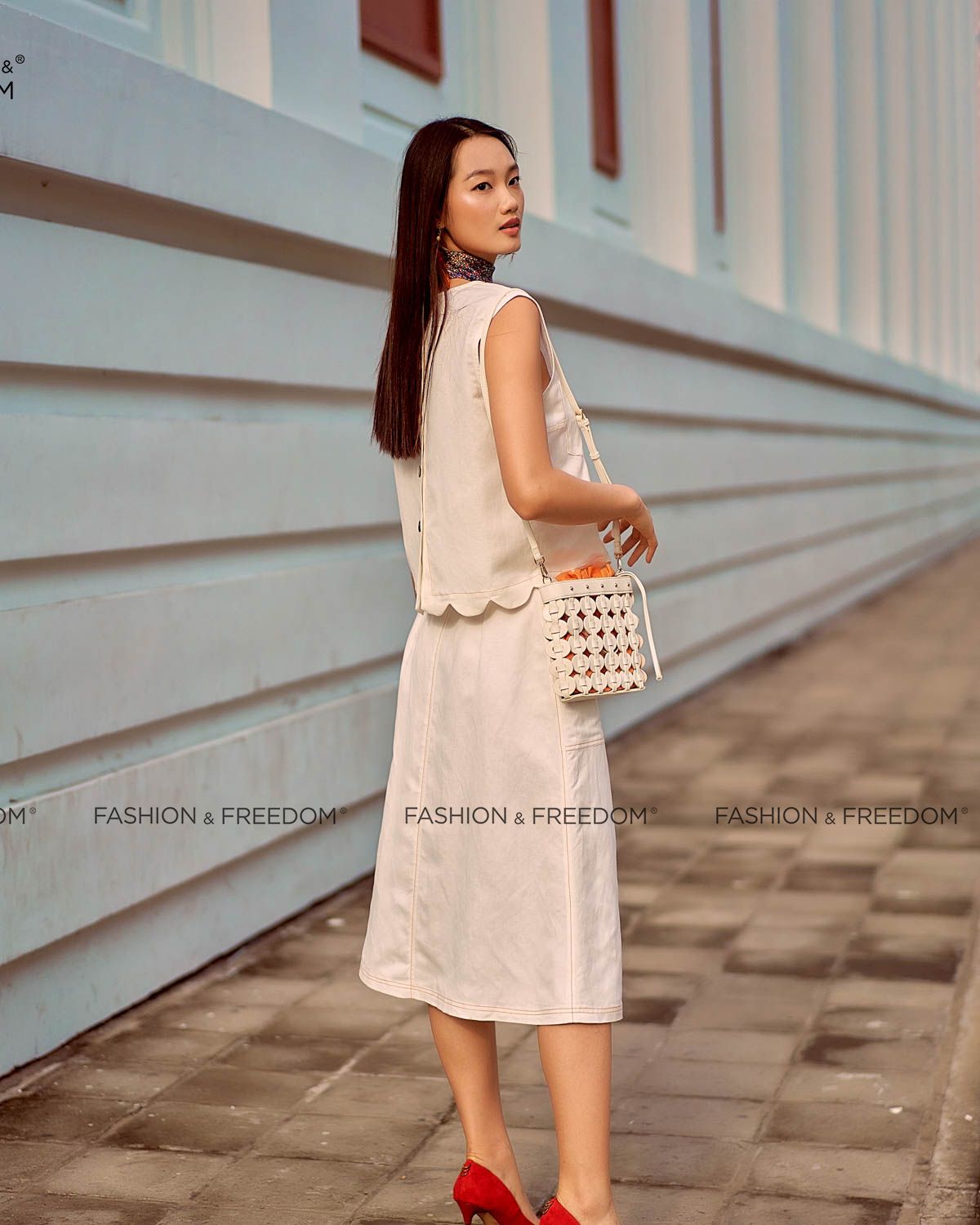 Áo Kiểu Linen Trắng Summer Muse