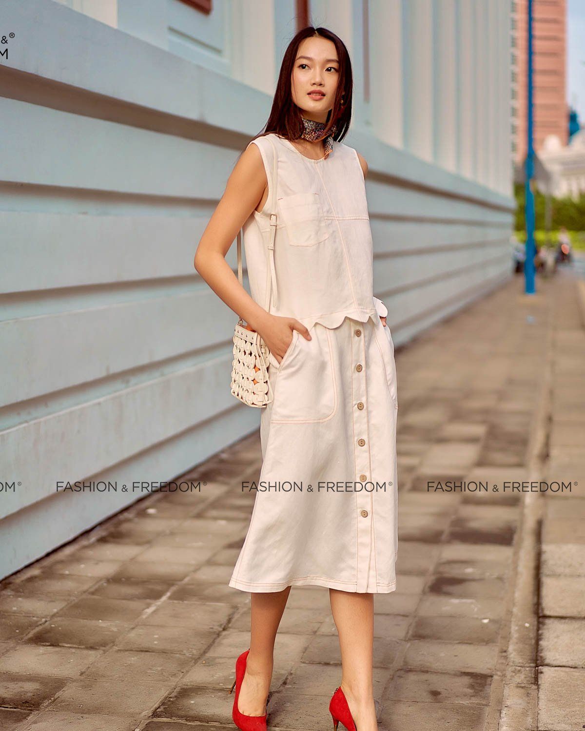 Áo Kiểu Linen Trắng Summer Muse