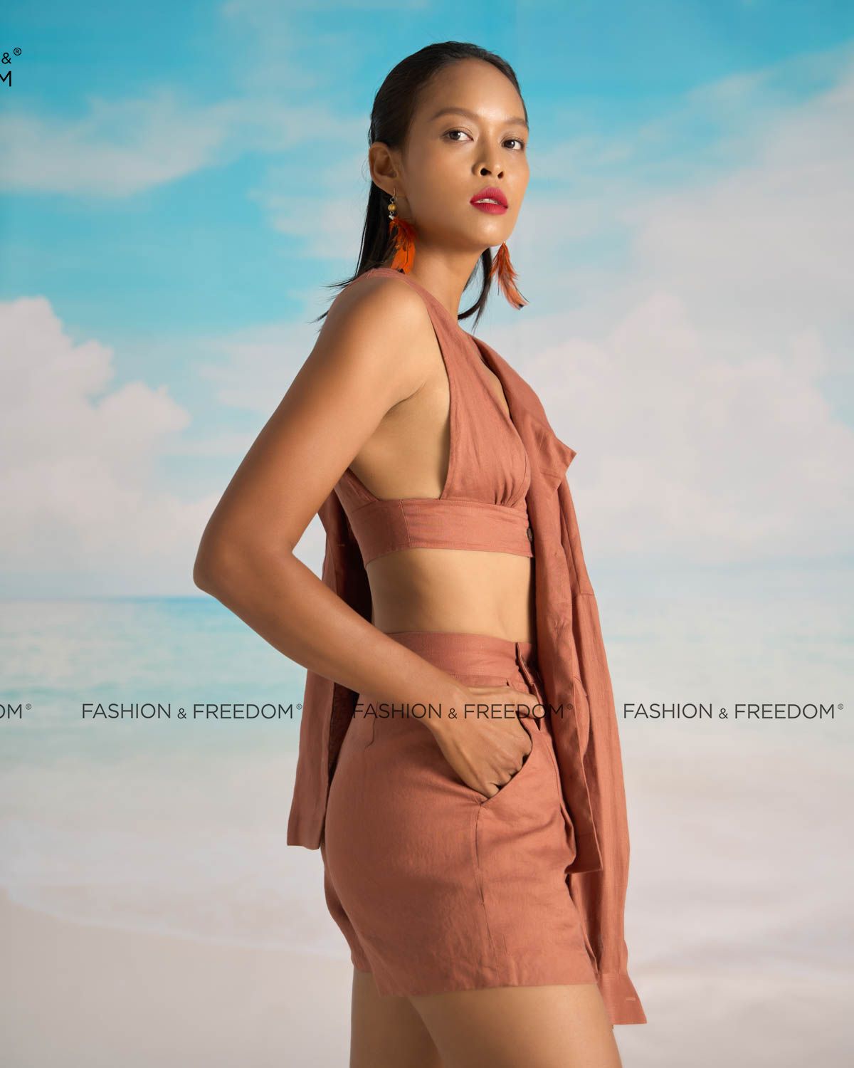 Áo Kiểu Linen Nâu Bright And Shine