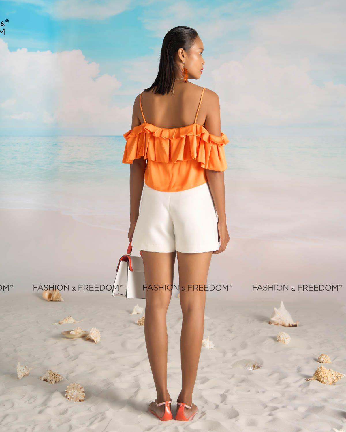 Quần Short Ruby Trắng Bright And Shine