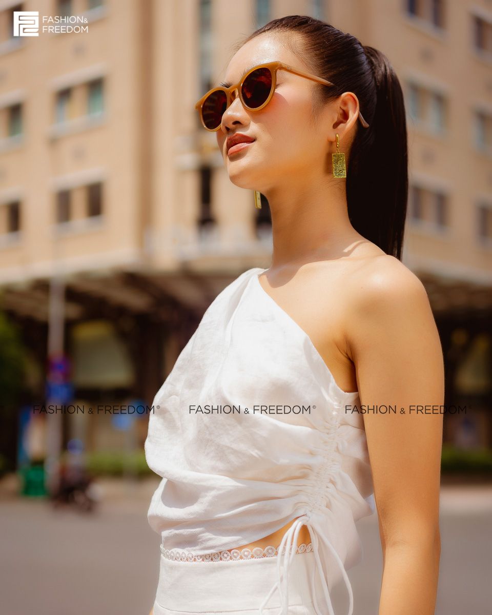 Áo Kiểu Linen Trắng Fall Muse