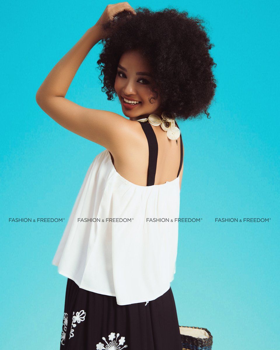 Áo Kiểu Nữ Kem 2 Dây Đen Sắc Màu Tự Do