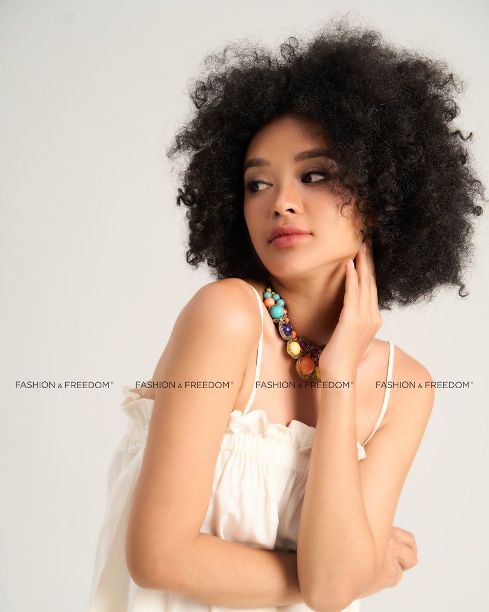 Áo Kiểu Nữ Kem Croptop 2 Dây Sắc Màu Tự Do