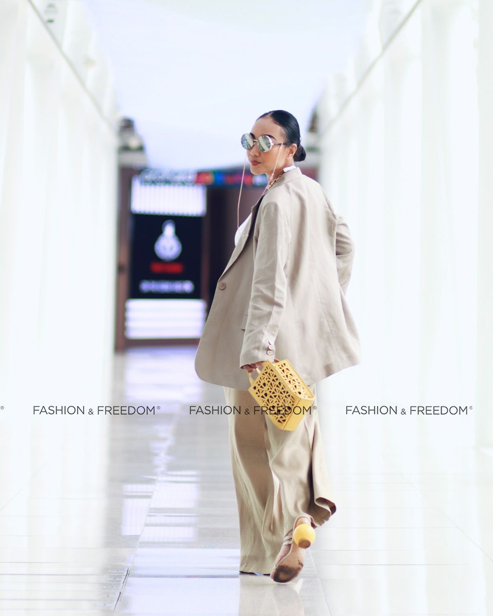 Áo Vest Linen Nâu Nhạt Chocolate Fall In Love