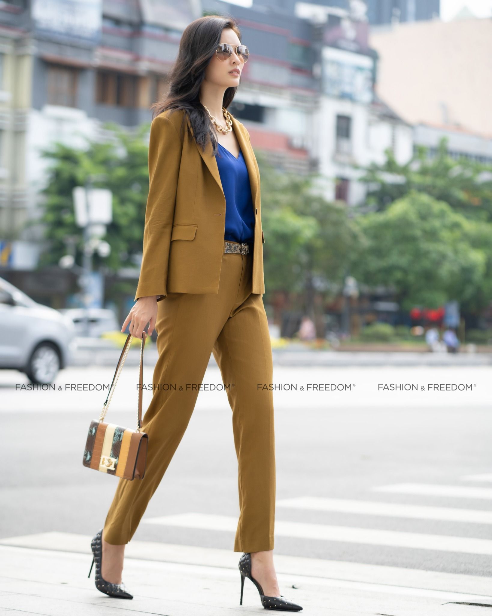 Áo Vest Linen Vàng Nâu Tình Thơ Mùa Thu