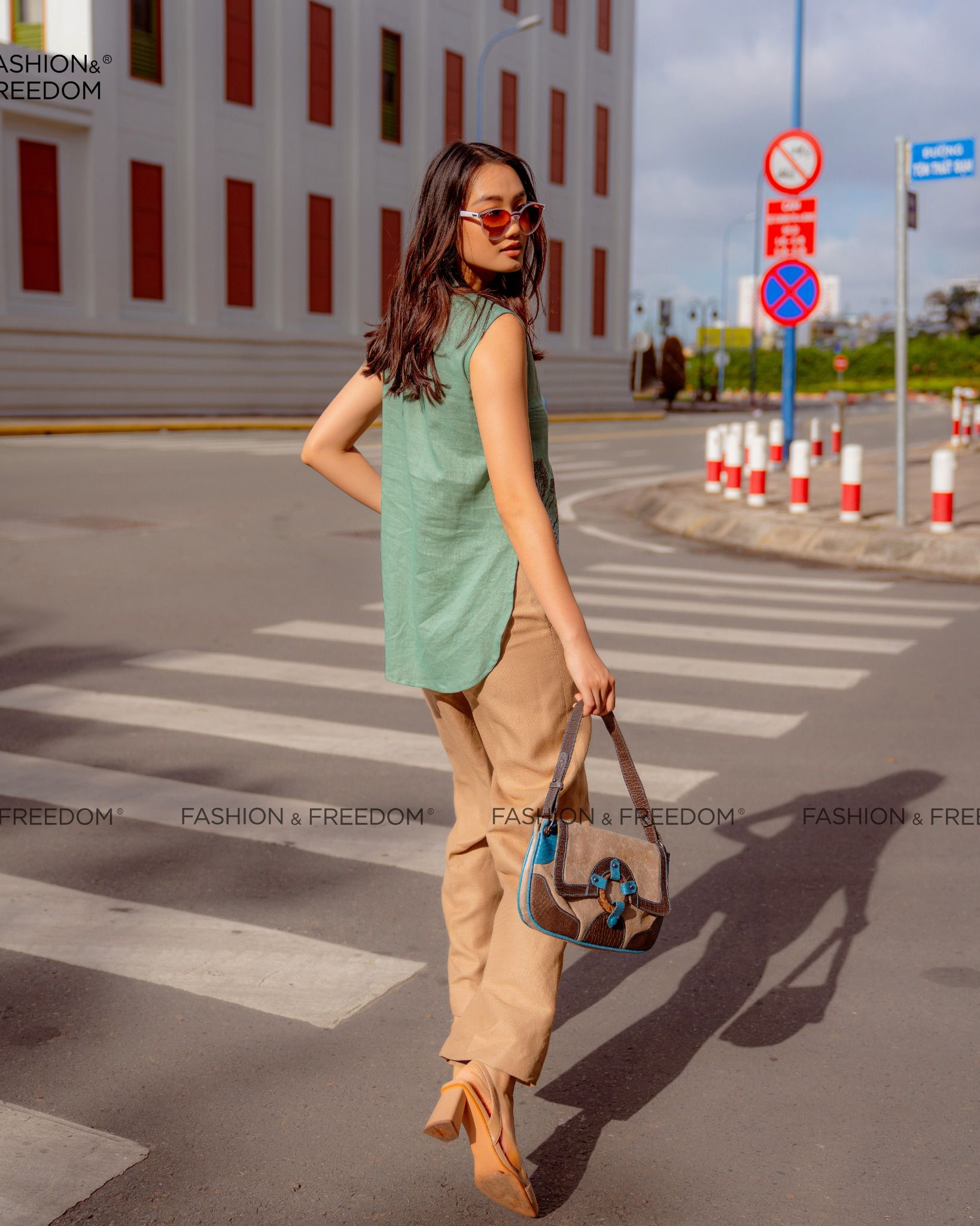 Áo Kiểu Linen Xanh Autumn Charm