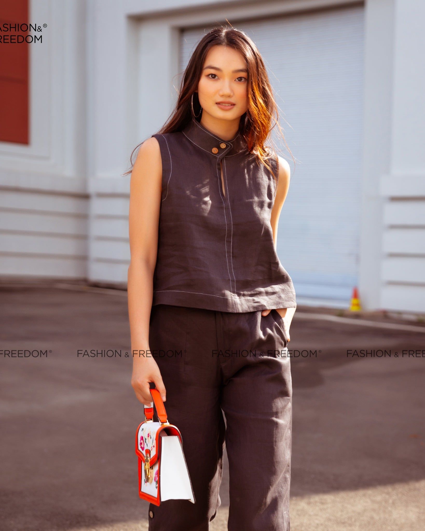 Áo Kiểu Linen Xám Đen Autumn Charm