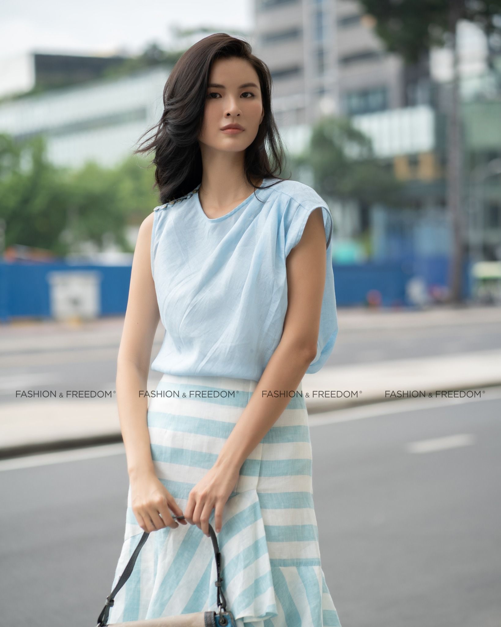 Áo Kiểu Linen Xanh Tình Thơ Mùa Thu