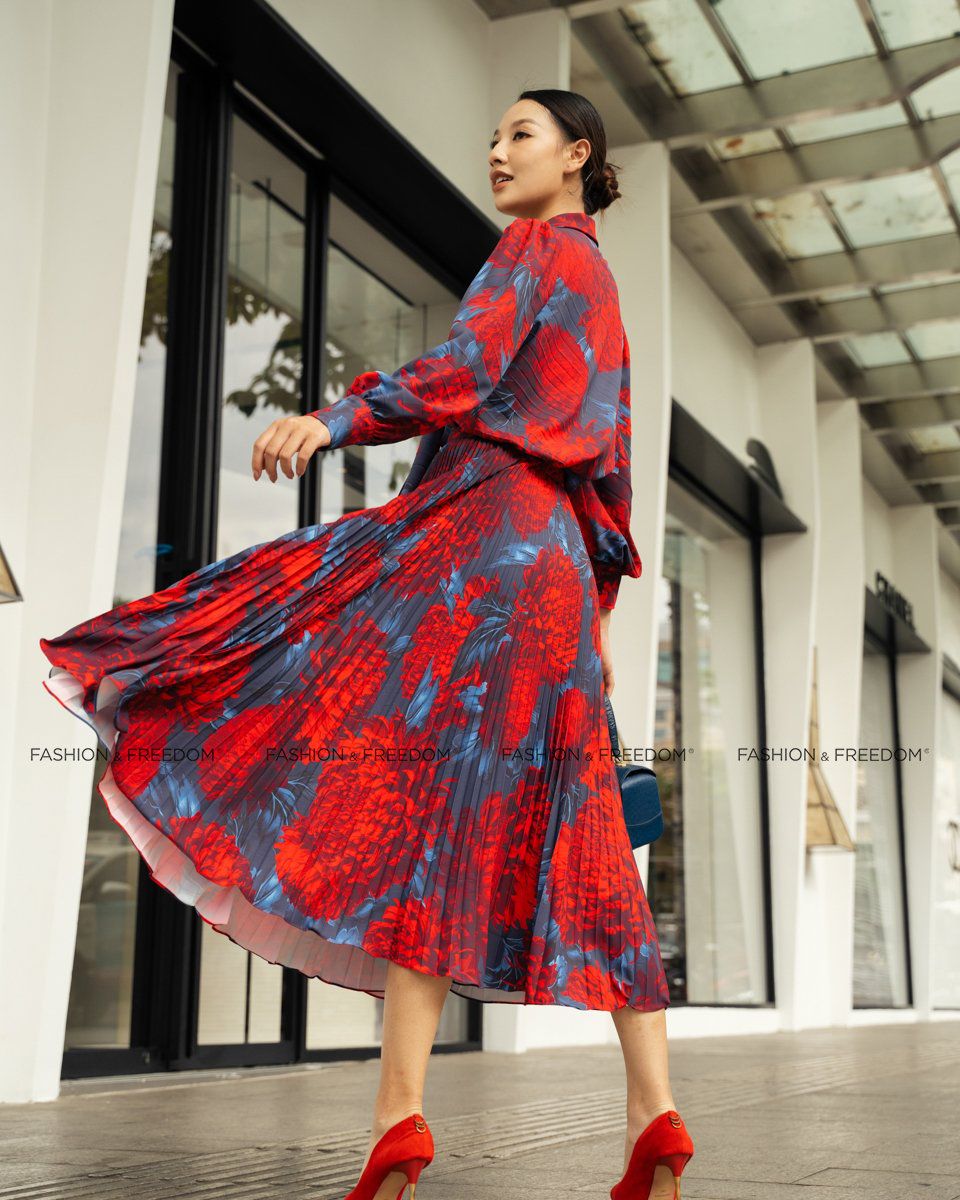 Chân Váy  Nữ Lụa Đỏ Sắc Màu Tự Do