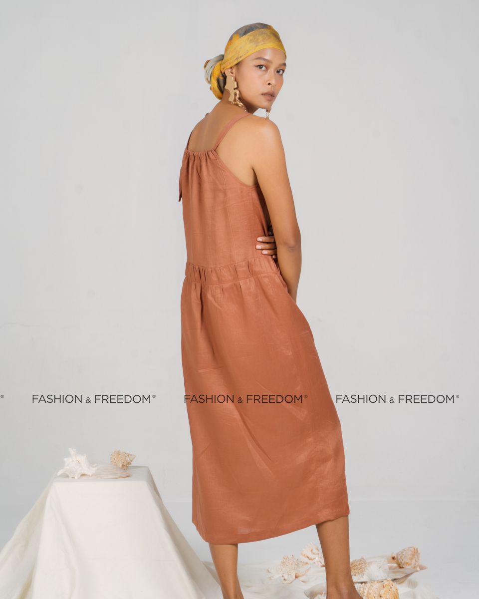 Đầm Linen Nâu Đất New Linen New Horizon