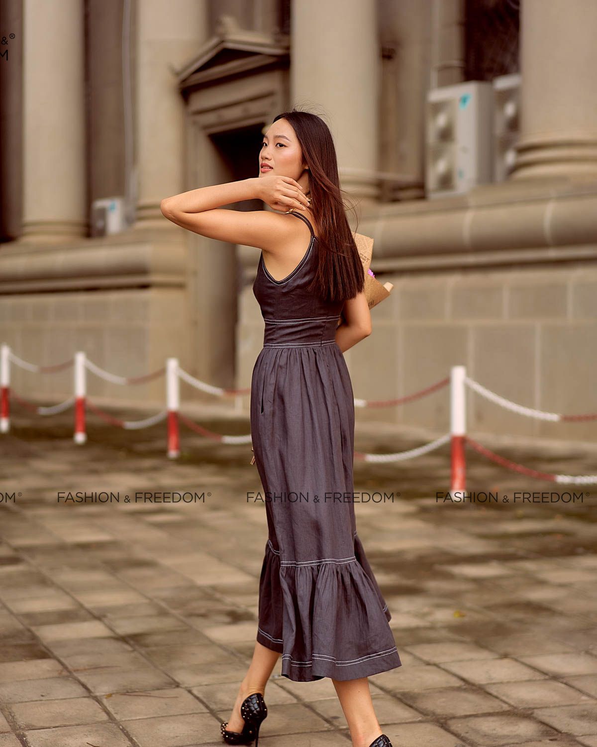 Đầm Linen Đen Summer Muse