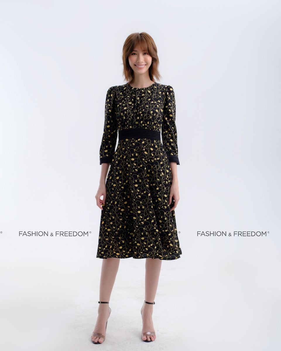 Đầm Lụa Vàng Đen Họa Tiết