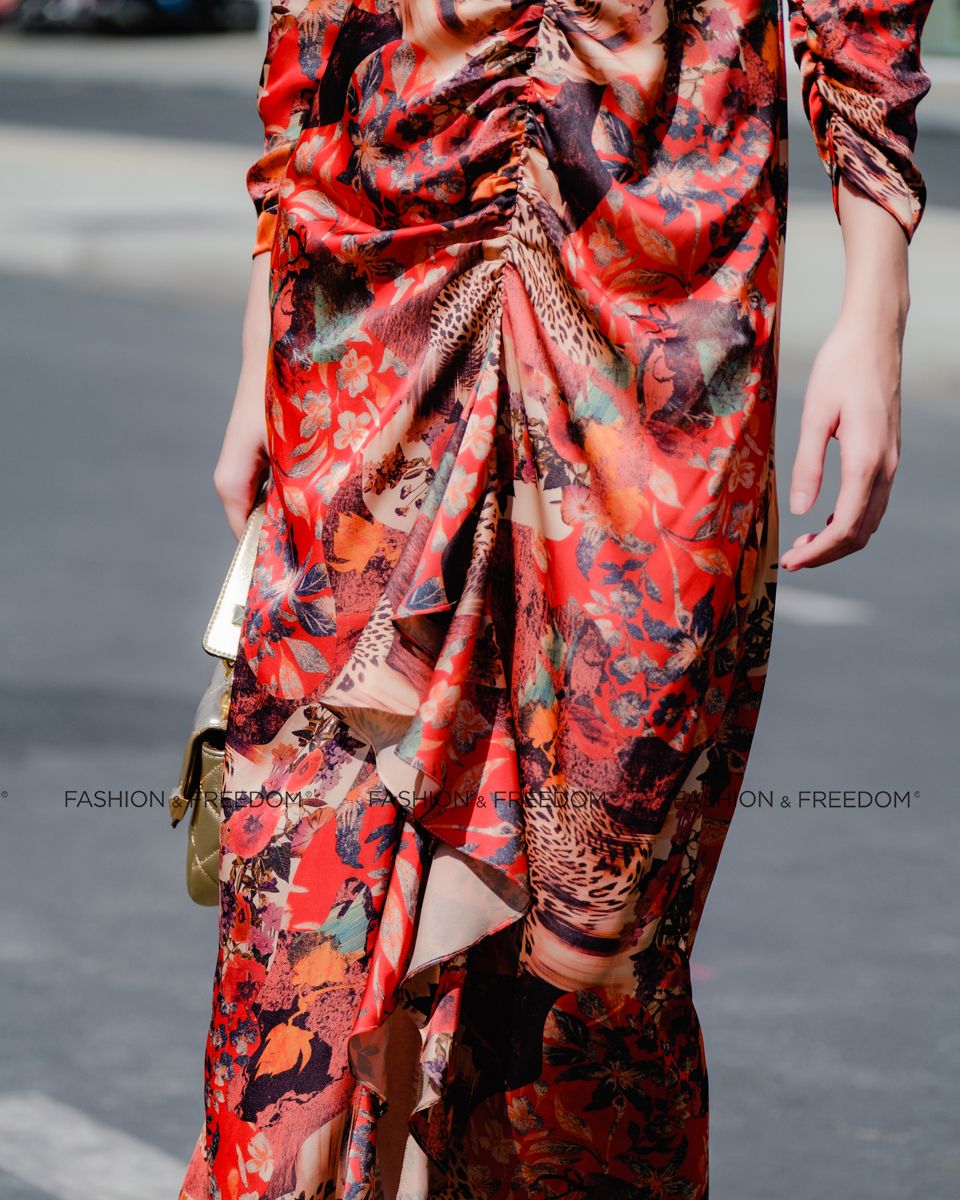 Đầm Lụa Đỏ Hương Mùa Hè