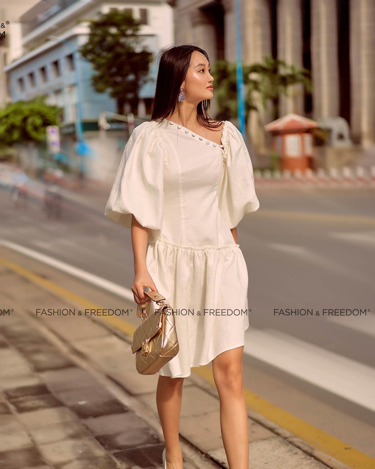 Đầm Linen Trắng Summer Muse