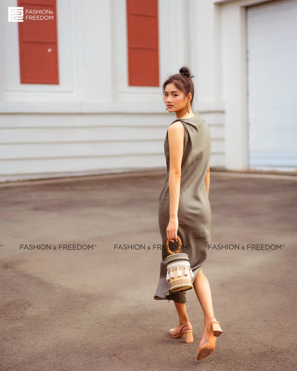 Đầm Linen Rêu Đậm Fall Muse