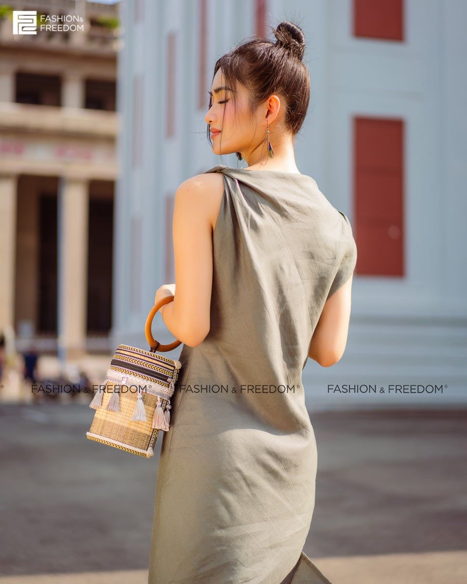 Đầm Linen Rêu Đậm Fall Muse