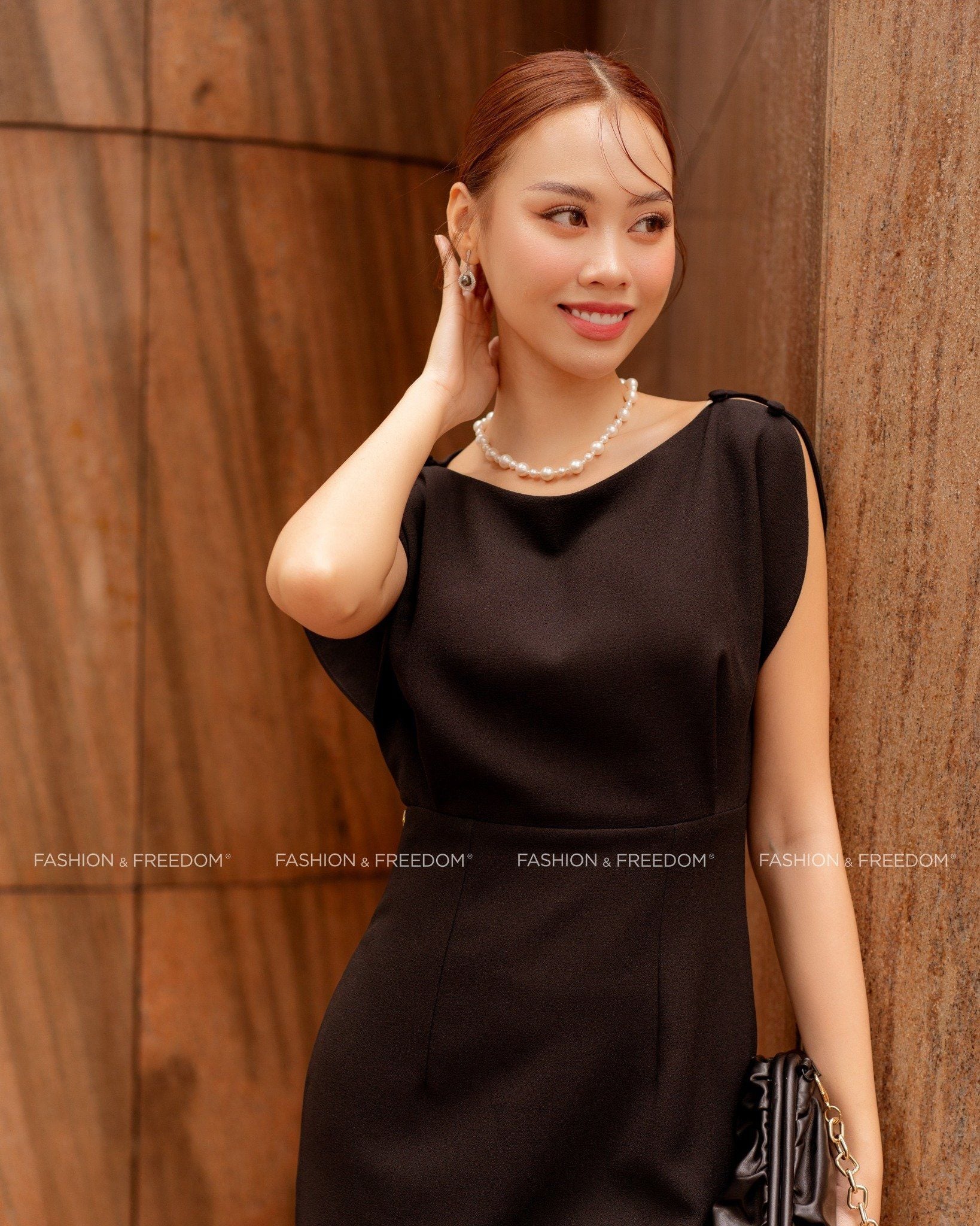 Đầm Lụa Đen Tình Thơ Mùa Thu