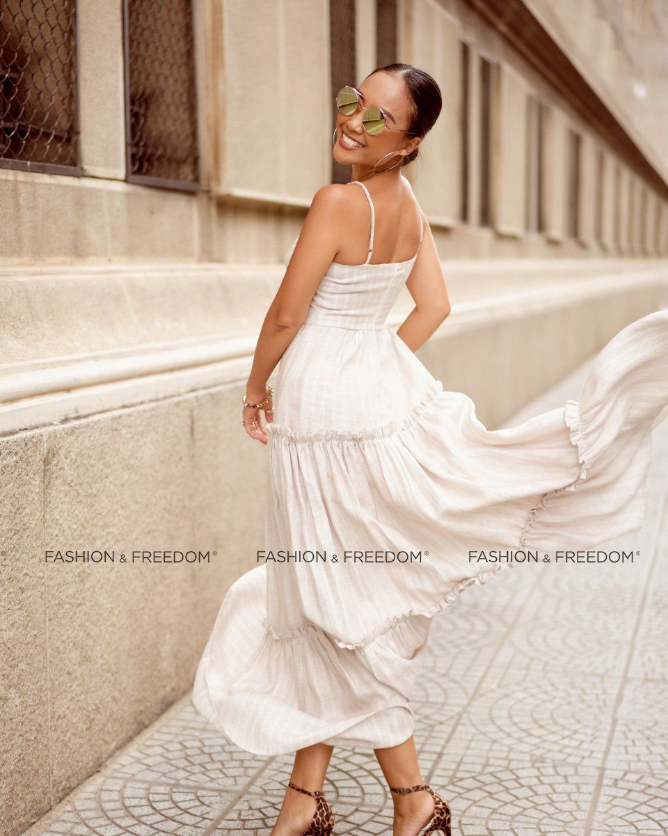 Đầm Linen Kem Sọc Chocolate Fall In Love