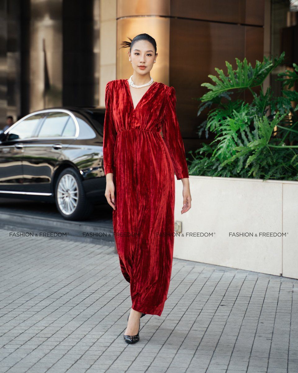 Đầm Nhung Nữ Đỏ Sắc Màu Tự Do