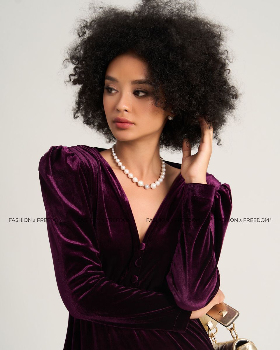 Đầm Nhung Nữ Tím Sắc Màu Tự Do